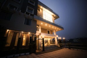 Exterior - Comfort Inn Benaras (Varanasi)