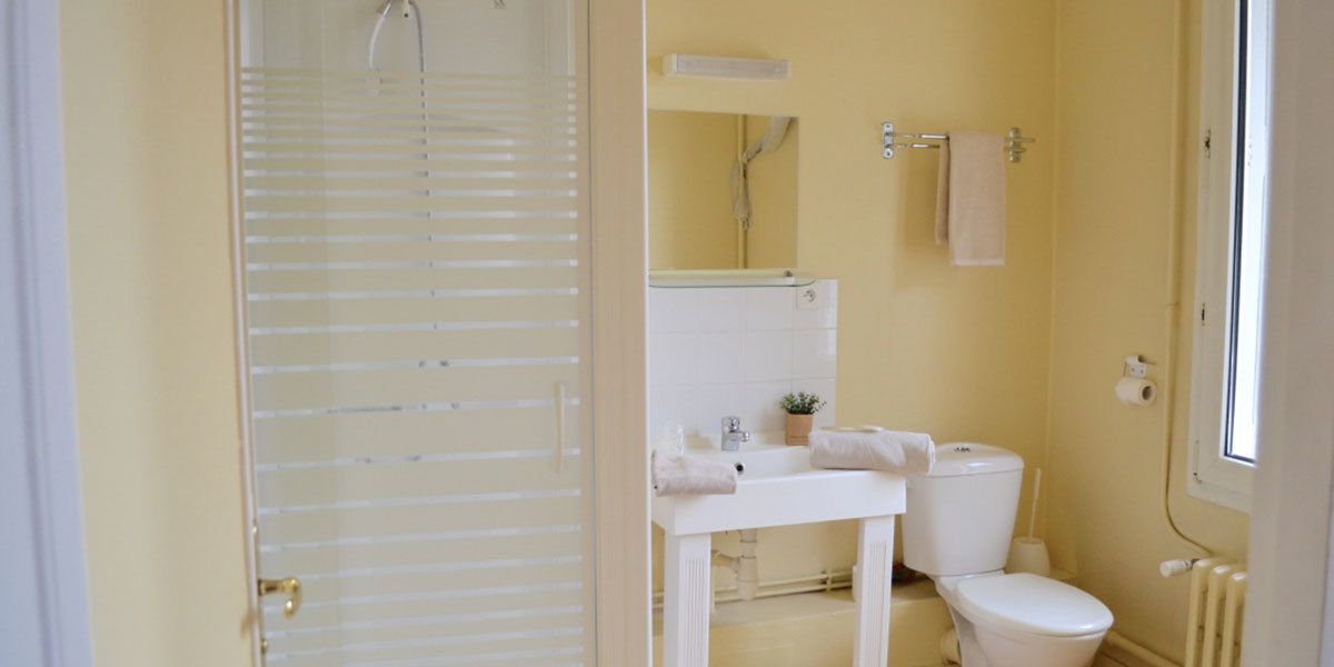 Ducha del cuarto de baño