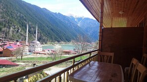 Balcony - Ilhan Suit Hotel (Çaykara)