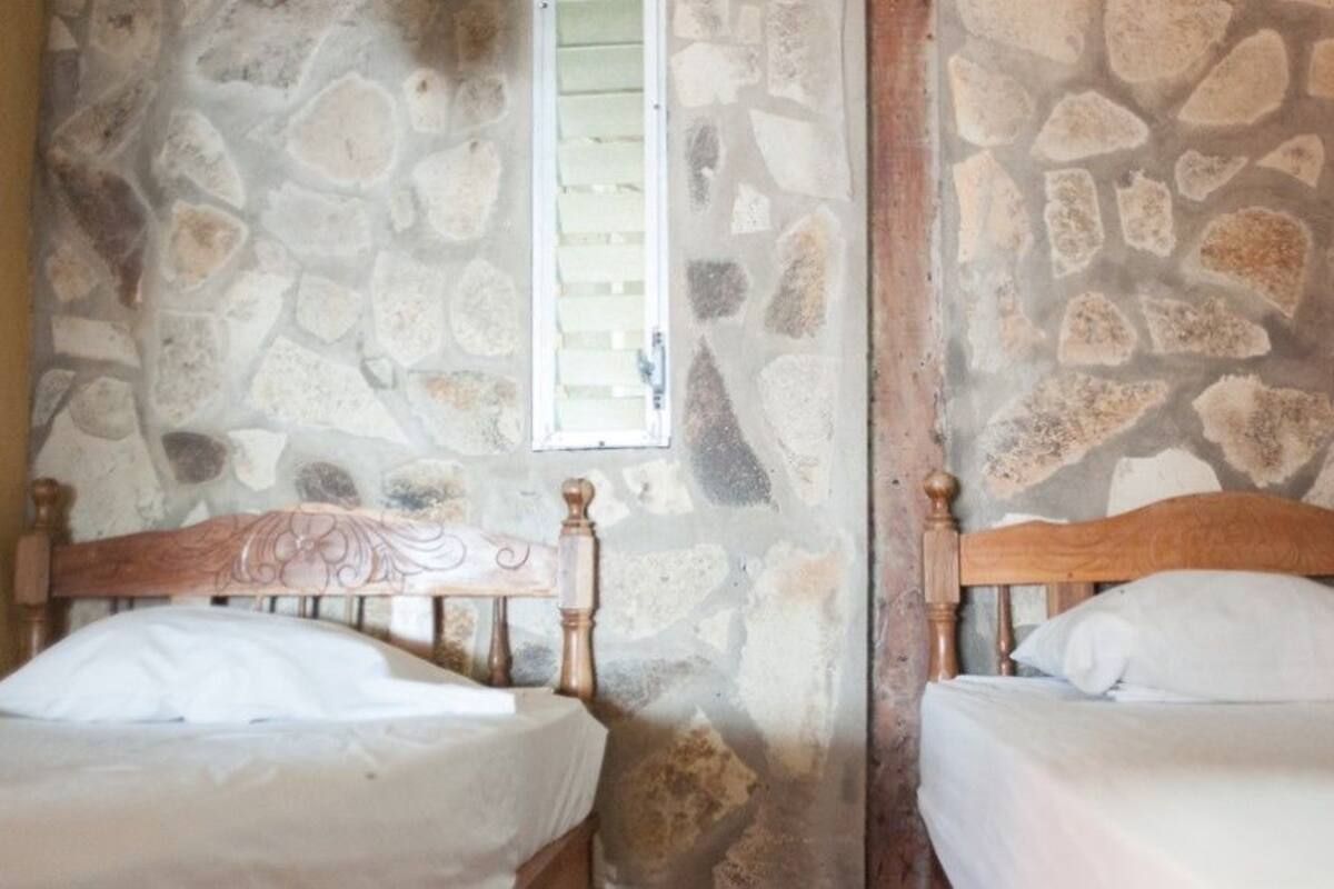 Classic Triple Room, 3 Twin Beds, Non Smoking, Private Bathroom | WiFi (free)