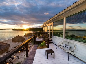 18 dormitorios, ropa de cama de alta calidad, minibar y caja fuerte