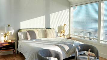 Luxury Suite, 1 King Bed, Bathtub, Ocean View | 18 bedrooms, premium bedding, minibar, in-room safe