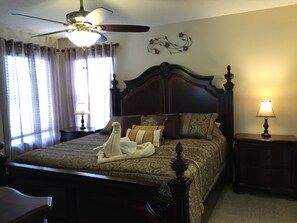 7 slaapkamers, een strijkplank/strijkijzer, gratis wifi, beddengoed