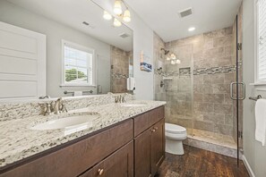 Shower, hair dryer, towels - Shore Beats Work, Modern 3 Bedroom Vacation Home w/ Community Pool & Clubhouse (Kill Devil Hills)