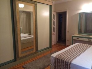 2 camere, ferro/asse da stiro, Wi-Fi gratuito, lenzuola