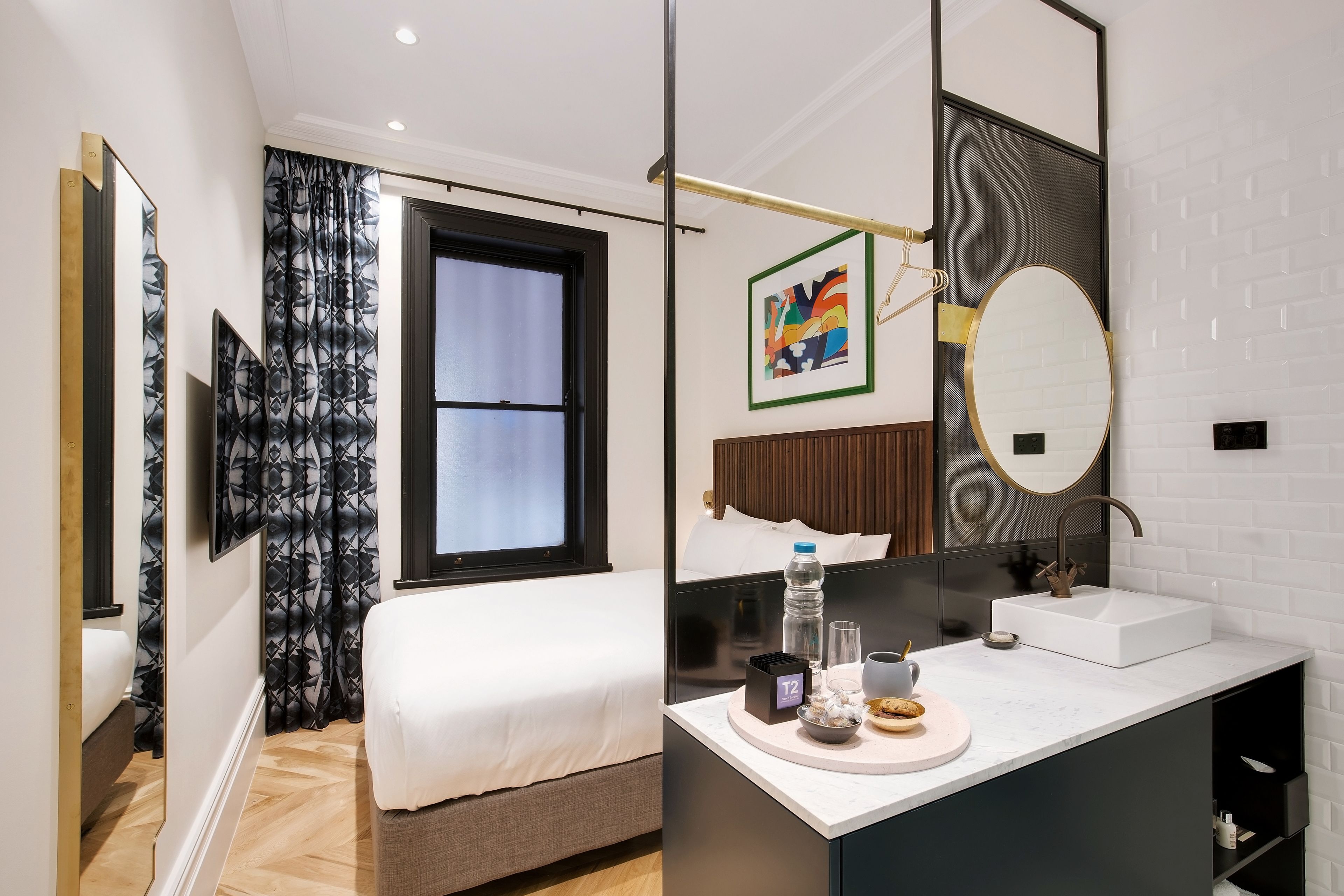 cosy | premium bedding, in-room safe, individually decorated