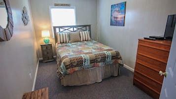 3 habitaciones, tabla de planchar con plancha, internet y ropa de cama