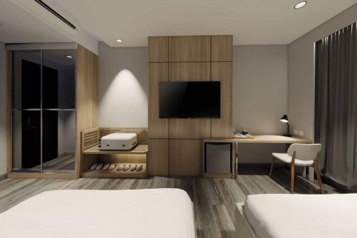 1 bedroom, desk, free WiFi, bed sheets