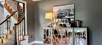 WOW ~ Watch the Sun Set from your Private Balcony ~ Family Gatherings 