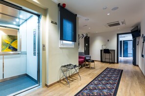 Interior - Airhostel (El Prat de Llobregat)