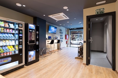Airhostel
