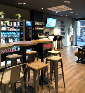 Reception - Airhostel (El Prat de Llobregat)