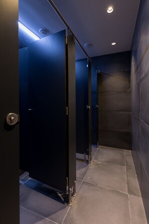 Standard Double Room Single Use, 1 Bedroom | Bathroom | Shower, free toiletries - Airhostel (El Prat de Llobregat)