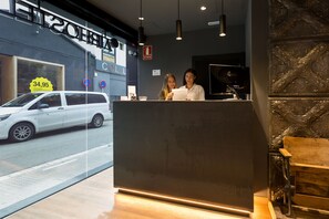 Reception - Airhostel (El Prat de Llobregat)