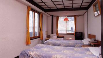 Standard Twin Room, Non Smoking | In-room safe, free WiFi, bed sheets