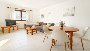 Unclassified image, 4 of 28, button - VACAY L’Escala Apartment Mila, in Cala Montgó with Pool, 100 m from the Beach (LA ESCALA)
