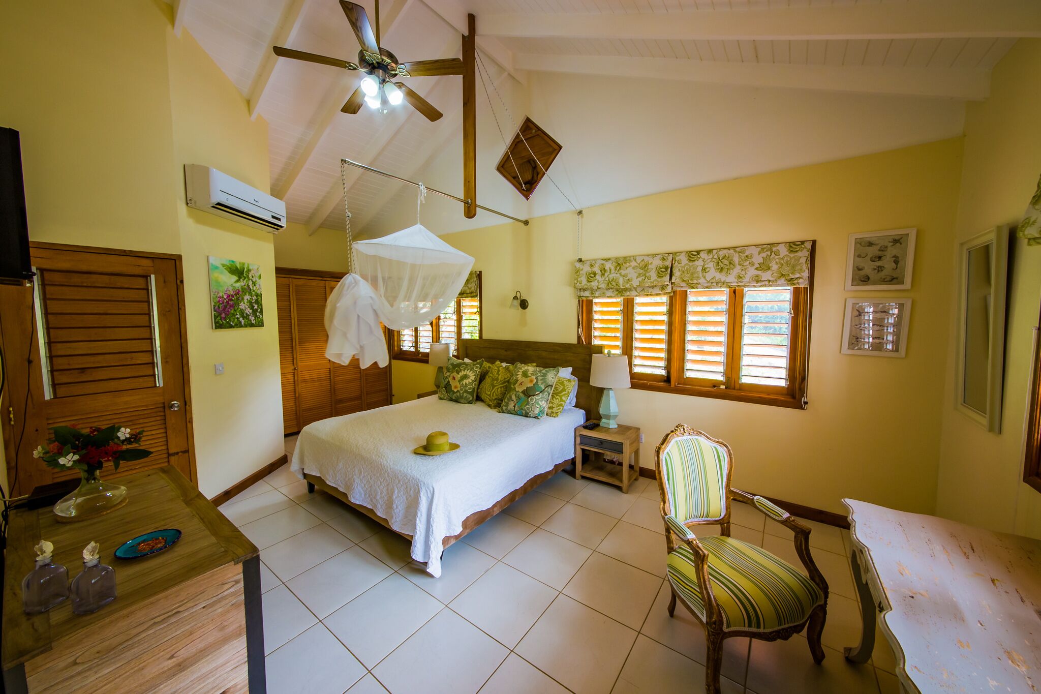 5 bedrooms, in-room safe, iron/ironing board, travel crib