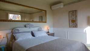 1 chambre, bureau, fer et planche à repasser, accès au Wi-Fi (inclus)