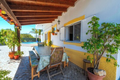 Renovated country house with large garden and swimming pool