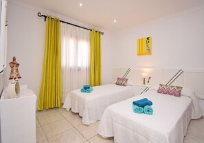 4 habitaciones, tabla de planchar con plancha y wifi gratis
