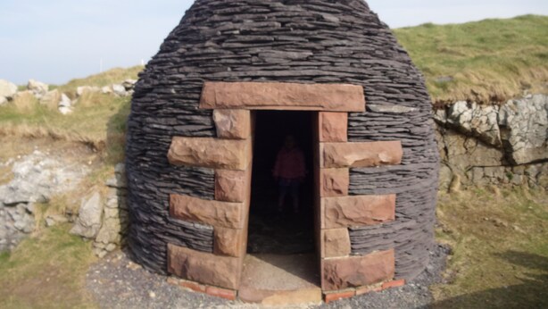 A stone hut with a rectangular entrance. - House located in a private maintained estate. (Tralee)