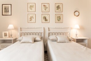 3 bedrooms, iron/ironing board, travel cot, free WiFi - LUXURY NEW APARTMENT- PARKING AND GARDEN PRIVATE-VERY CLOSE WALLS OF LUCCA-WIFI (Lucca)
