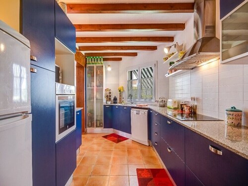 Private villa in Cap dártrutx with private pool, free Wifi, AC in master bedroom