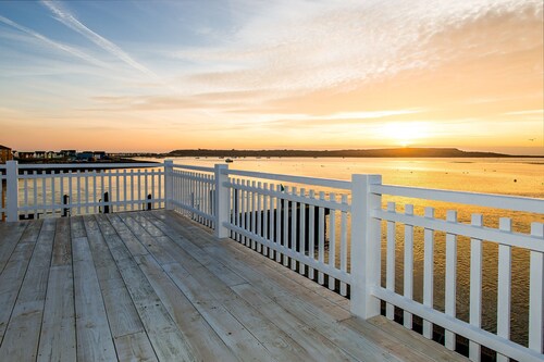 Little Haven -  a mudeford - house that sleeps 8 guests  in 4 bedrooms