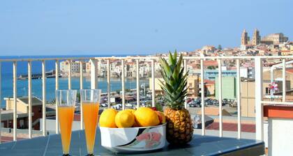 Angie's Apartment "Private Parking- 500mt by the sea"