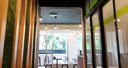 Sleepbox Hotel - Hostel