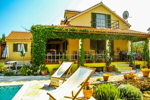Pool - Tuscany-Styled Villa with Superb View of Adriatic and Private Swimming Pool (Škrip)