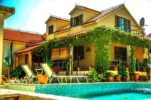 Pool - Tuscany-Styled Villa with Superb View of Adriatic and Private Swimming Pool (Škrip)