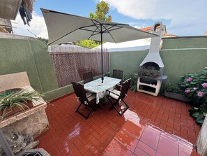 Outdoor dining - Villa in Torre del Lago /Viareggio a stone's throw from the lake theater near the Sea (Torre del Lago Puccini)