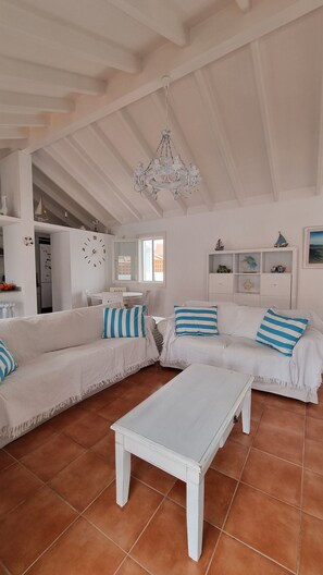 Älytelevisio, Netflix, kirjoja, suoratoistopalvelut