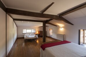 8 Schlafzimmer, Schreibtisch, Bügeleisen/Bügelbrett, kostenloses WLAN