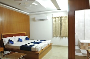Premium bedding, in-room safe, desk, laptop workspace - New Hotel Shiva (Gaya)