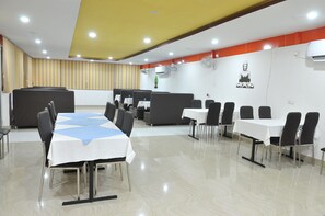 International cuisine - New Hotel Shiva (Gaya)