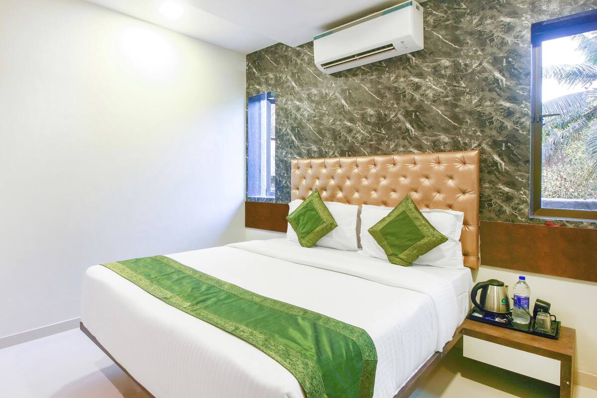 Standard Double Room | Desk, rollaway beds (surcharge), WiFi (free)