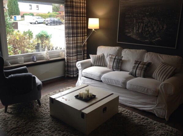 Smart TV, DVD player, books, stereo - Modern equipped apartment with south balcony (Braunlage)