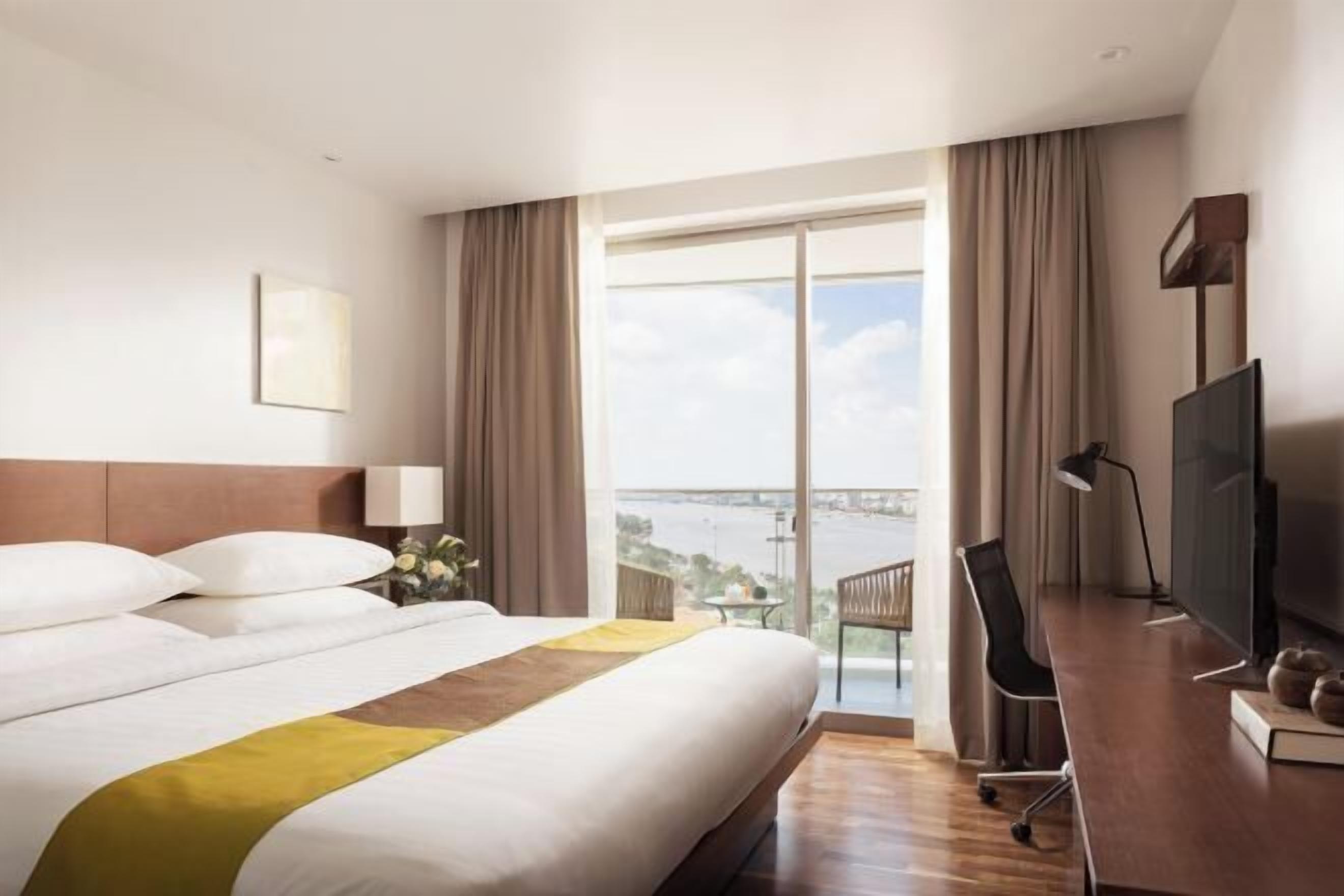 In-room safe, desk, laptop workspace, blackout curtains