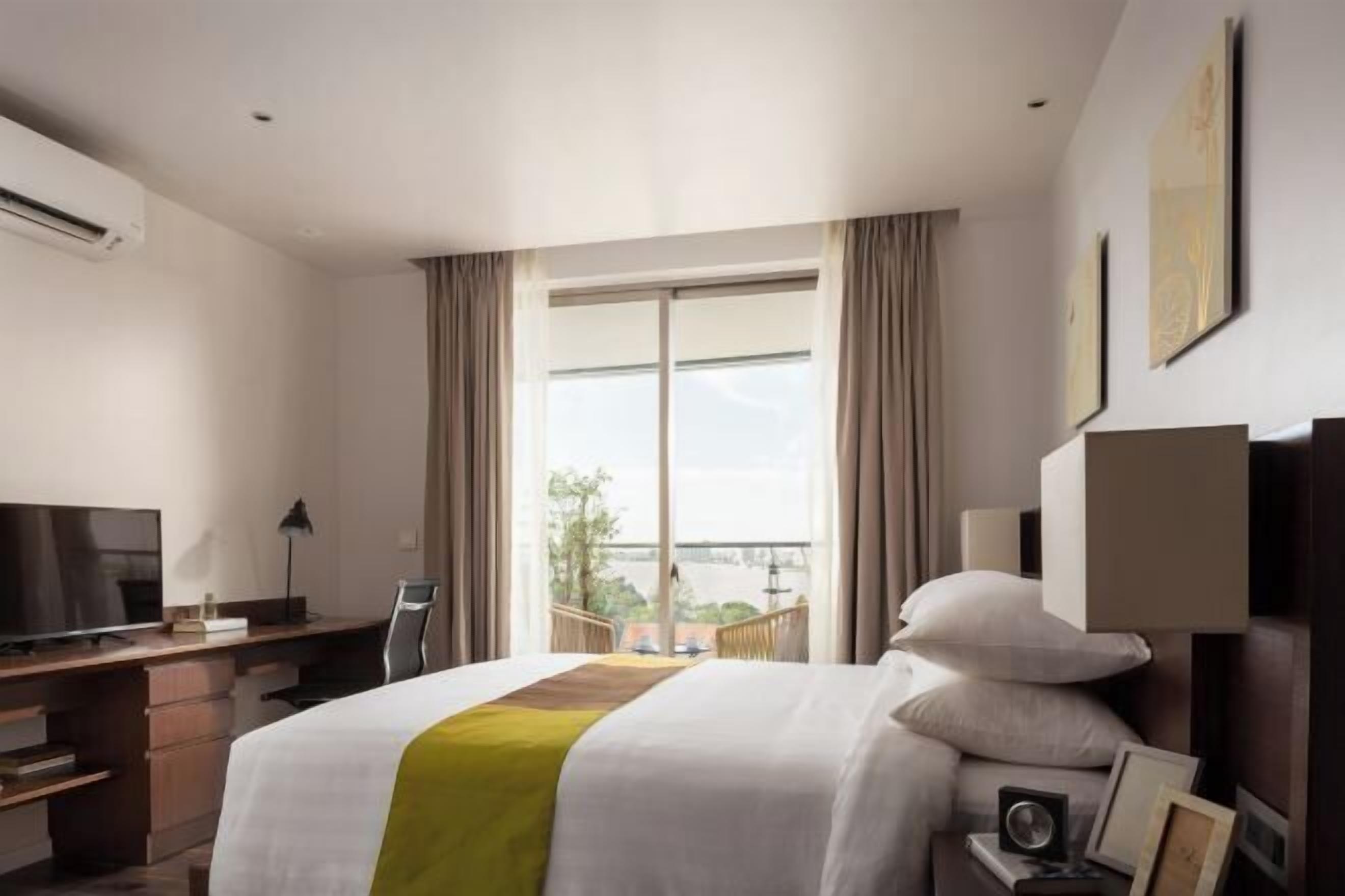 In-room safe, desk, laptop workspace, blackout curtains