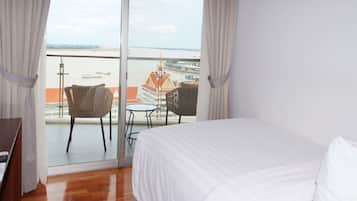 2 Bedroom Suite - Promotion | 1 間睡房、房內夾萬、書桌、遮光窗簾/窗簾