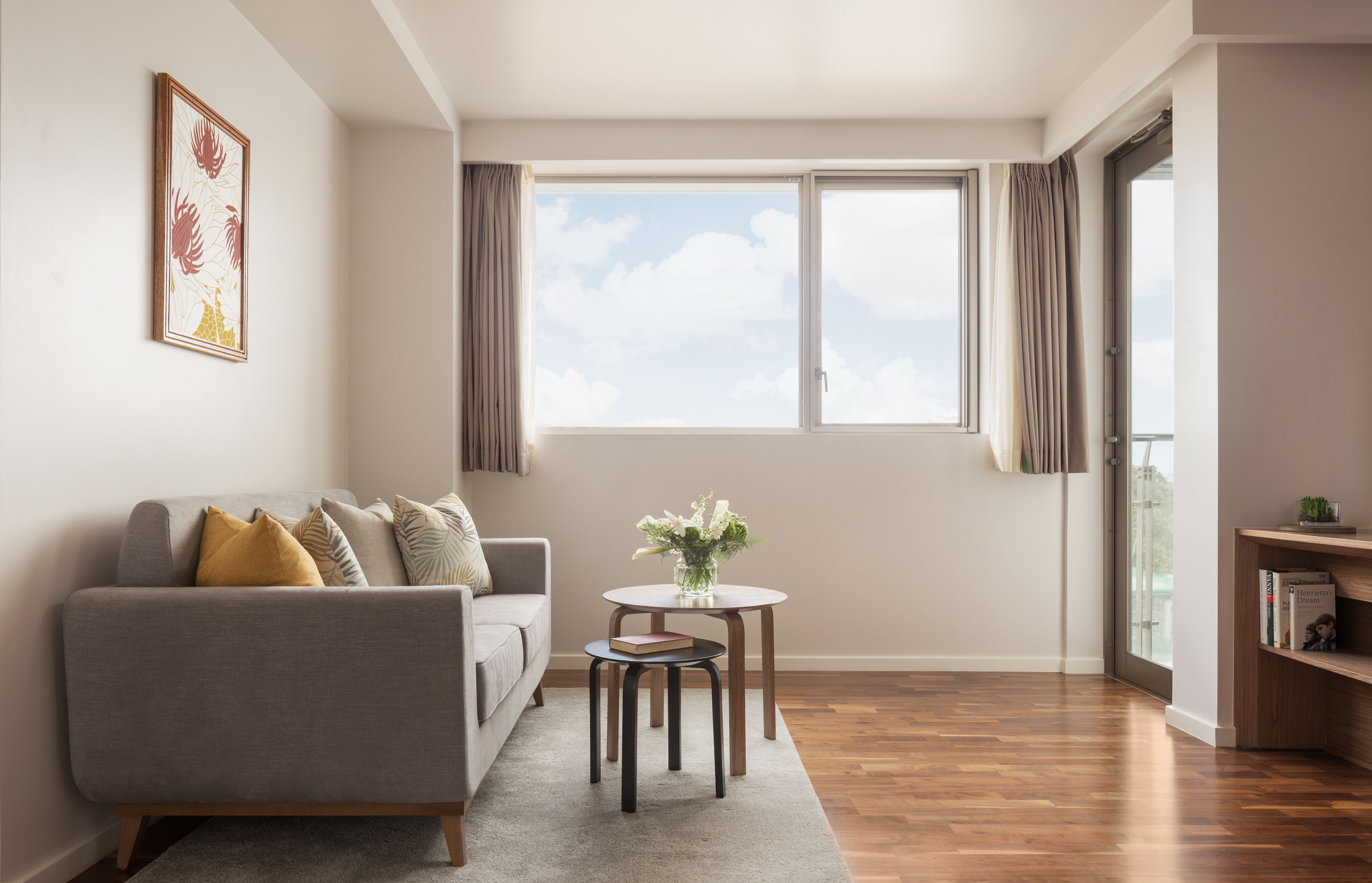 junior suite | living room | 43-inch plasma tv with cable channels, tv