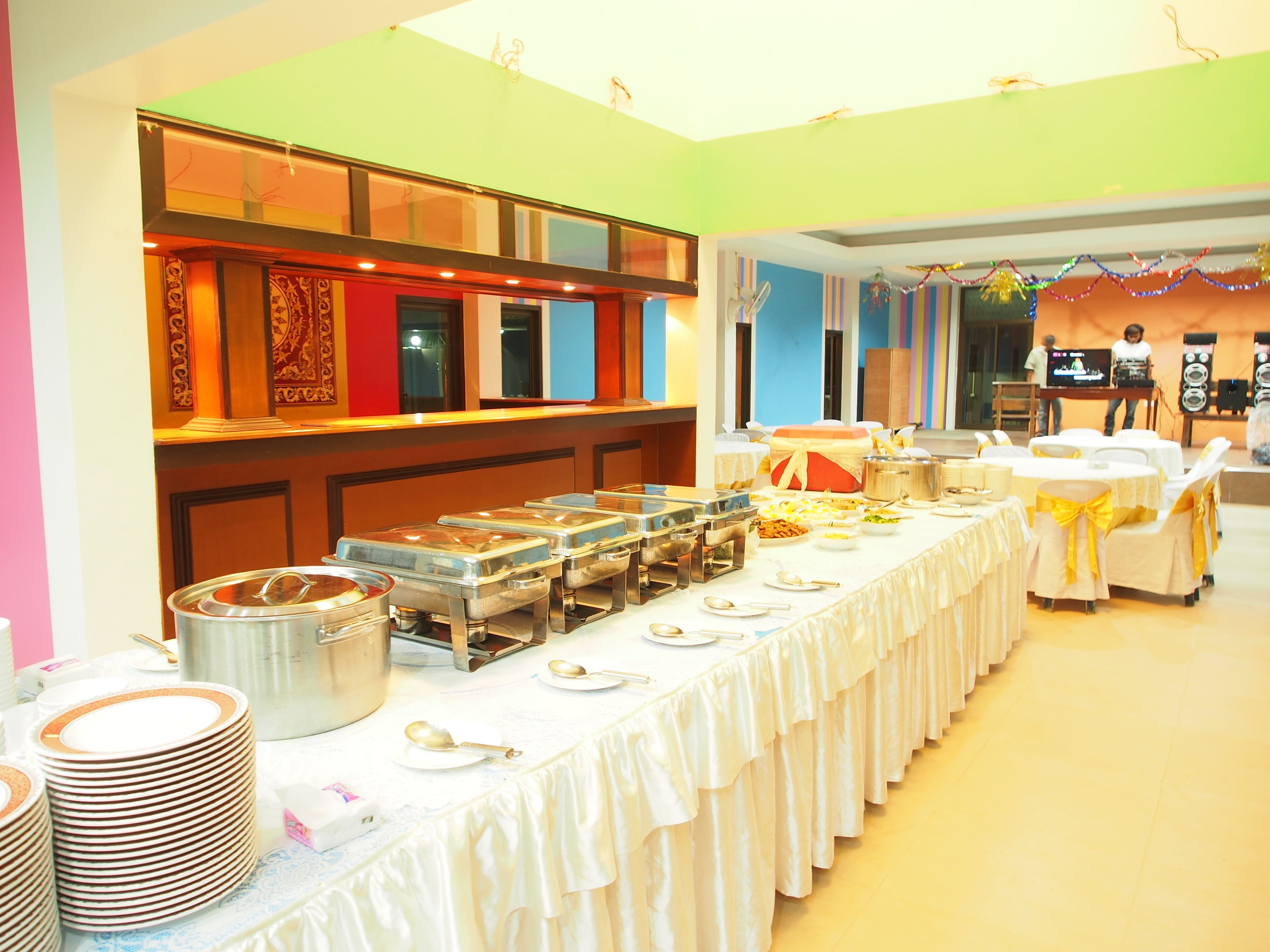 Daily local cuisine breakfast (THB 250 per person)