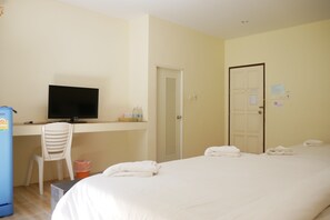 Quadruple Room with Garden view  | Free WiFi, wheelchair access - Aiyara Garden Resort (Chanthaburi)