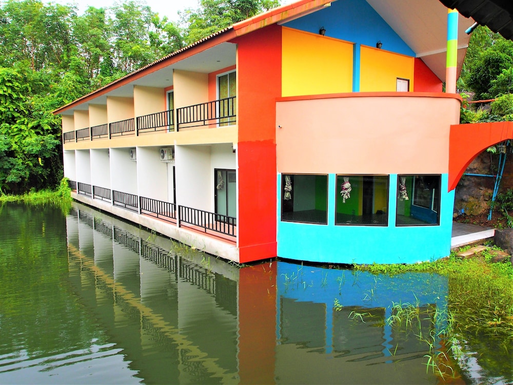 บ้านสวนไอยรา