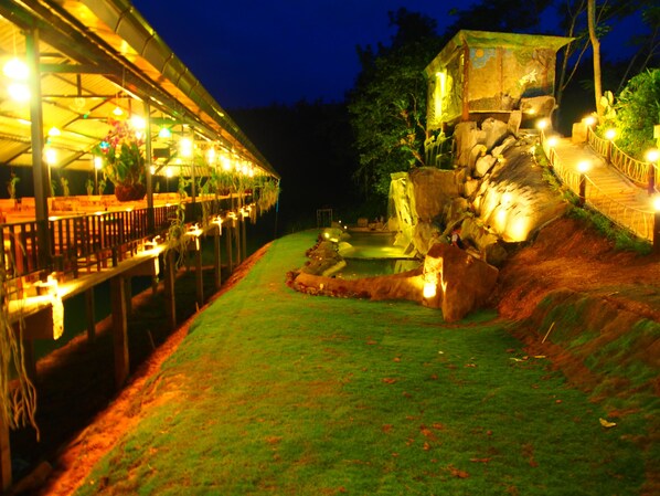 Waterfall Bungalow | Free WiFi, wheelchair access - Aiyara Garden Resort (Chanthaburi)