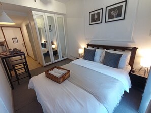 Estudio estándar, 1 cama Queen size, para no fumadores | Ropa de cama hipoalergénica, edredón y decoración personalizada 