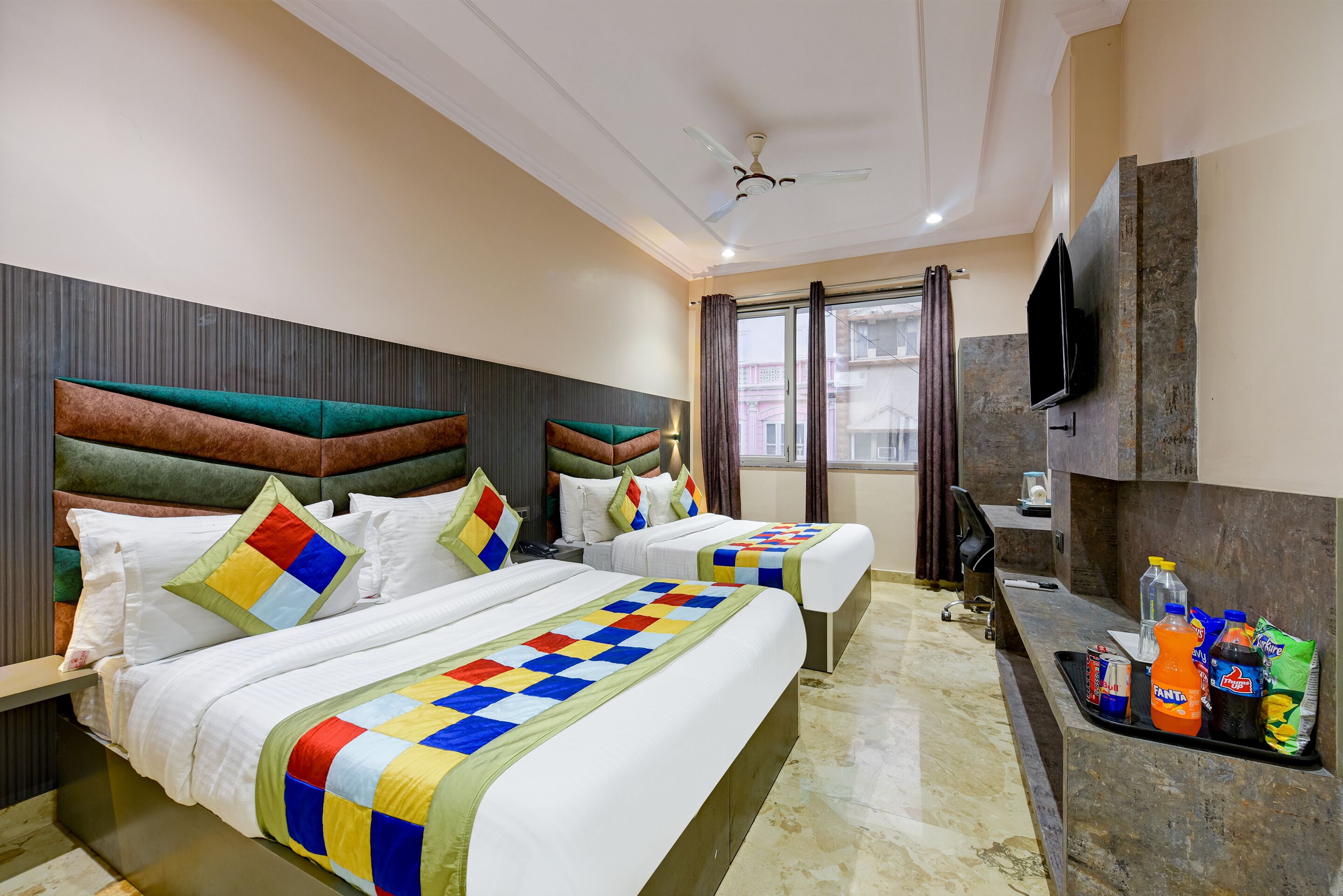 Foto - Hotel Pearl Plaza - In City Centre Connaught Place & Walk IN NDLS Station