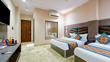 Superior Family Suite Room | Egyptian cotton sheets, premium bedding, down comforters
